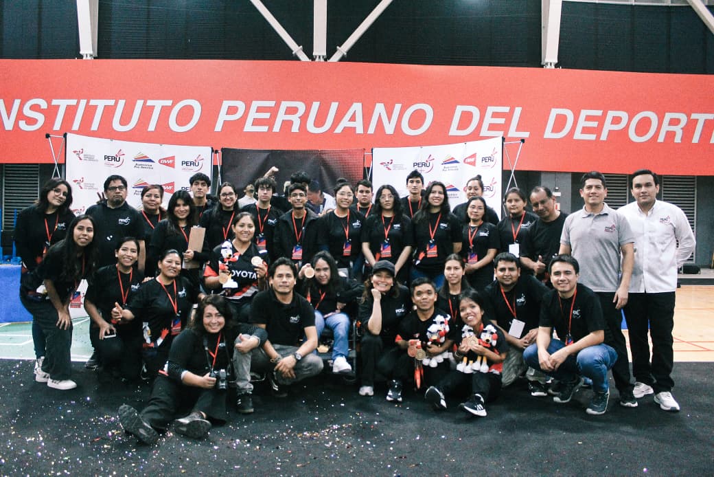 Voluntarios Badminton Peru